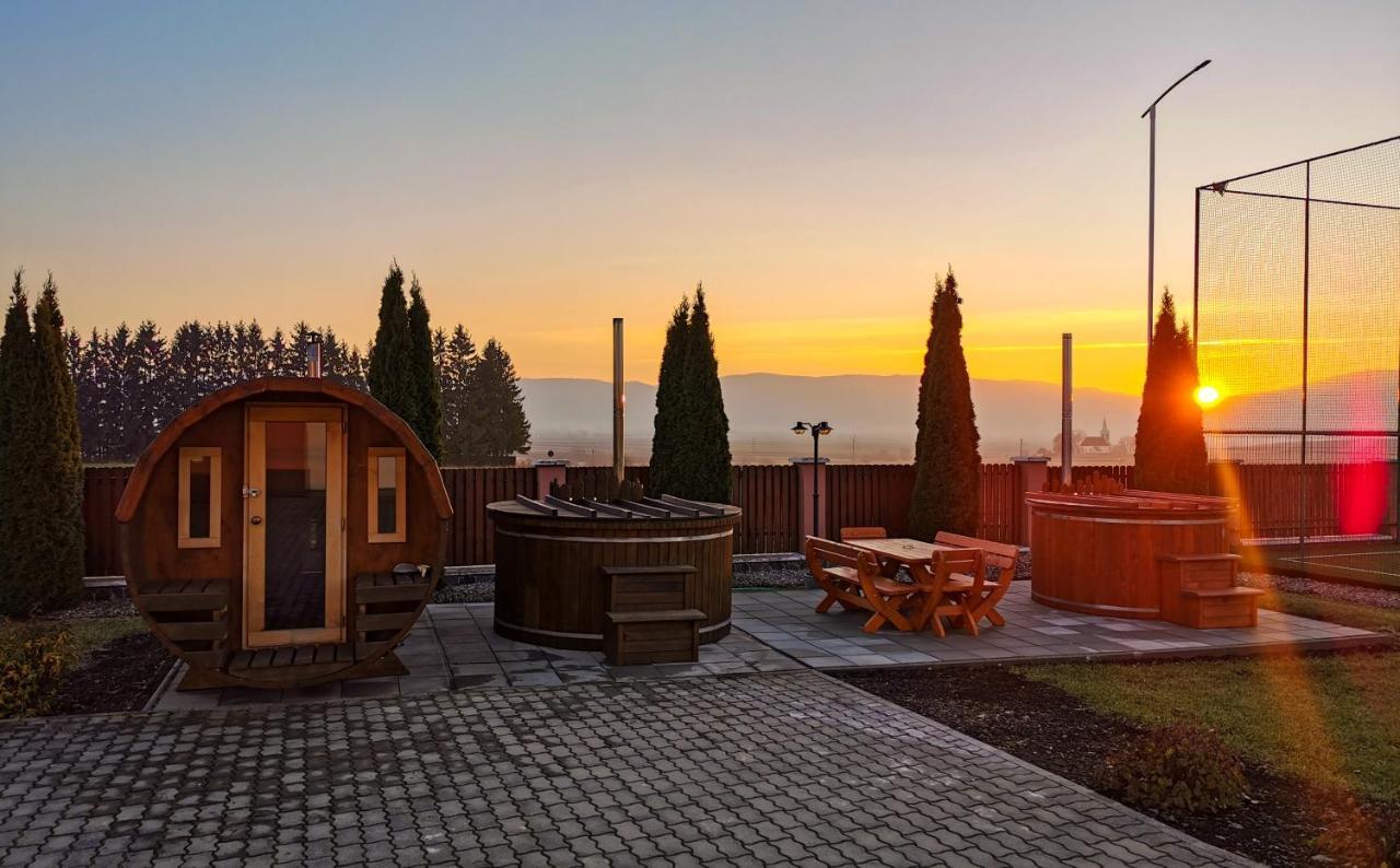 Sanderson Apartments Miercurea Ciuc Bagian luar foto