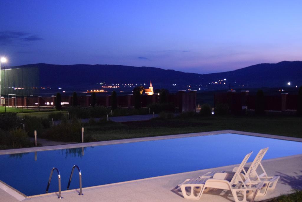 Sanderson Apartments Miercurea Ciuc Bagian luar foto